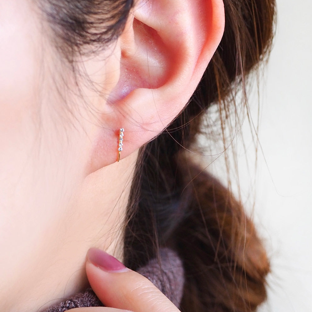 ステンレス 5連ストーン ノンホールピアス