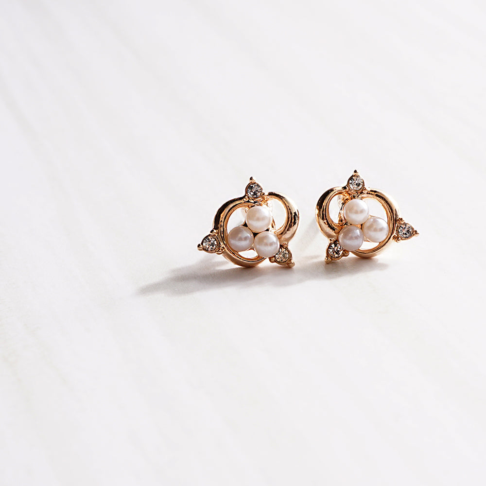 パール×メタル 3粒パール セラミックポストピアス