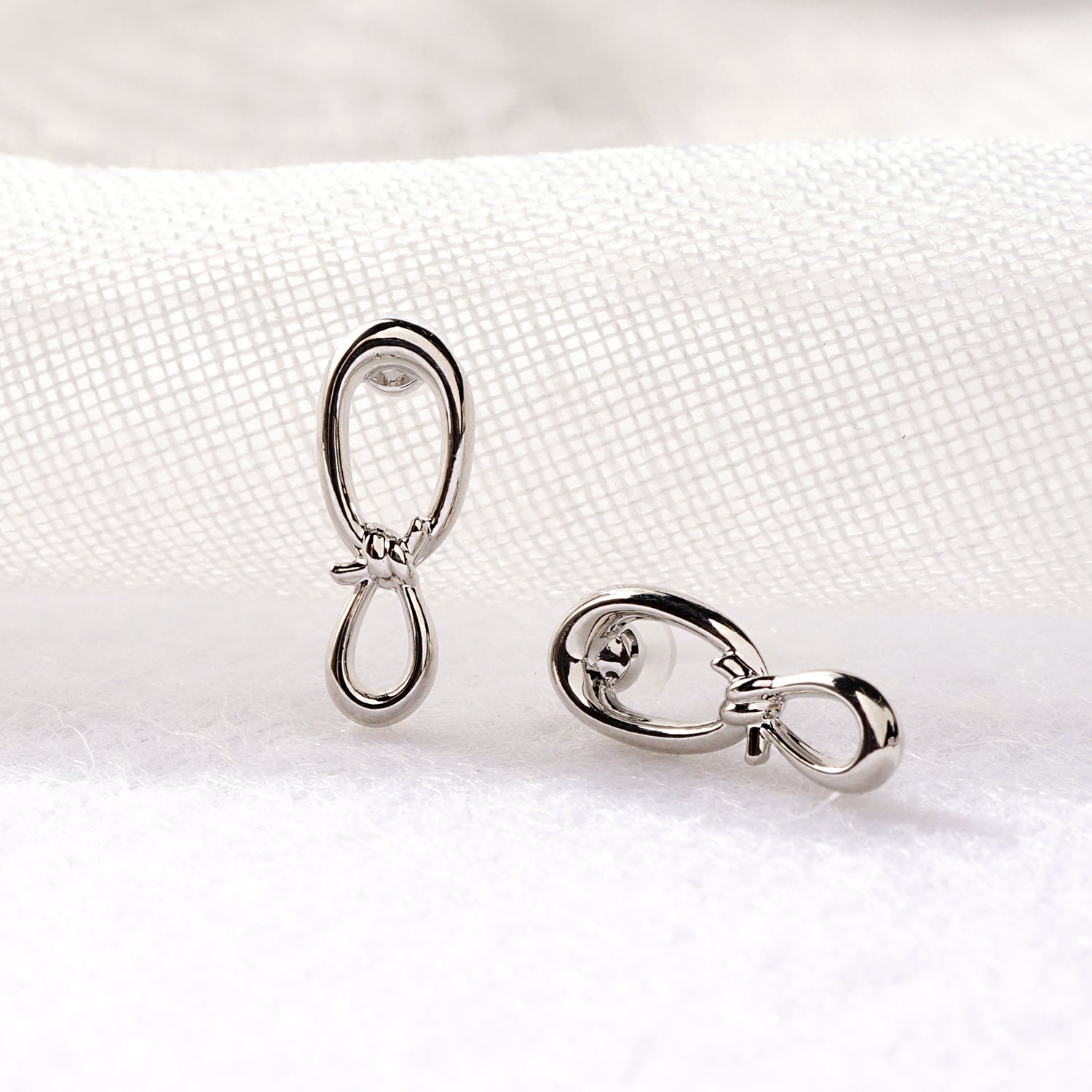 【NEW】メタルシリーズ オーバル セラミックポストピアス