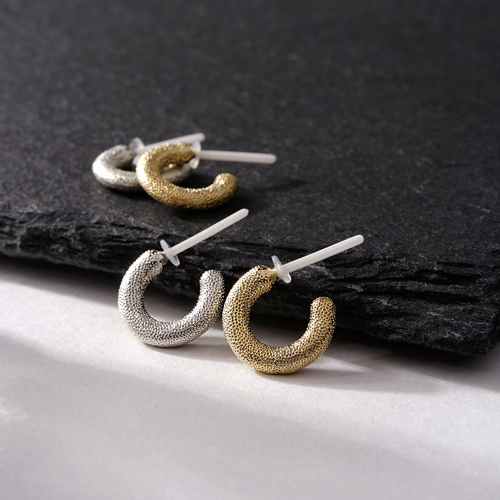 【 金属アレルギー対応 】メタルシリーズ デザインフープ セラミックポストピアス