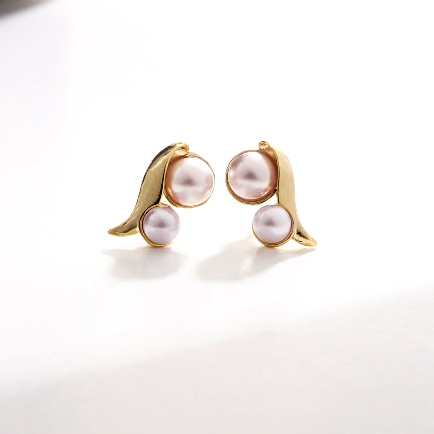 【NEW】【 金属アレルギー対応 】 2粒カラーパール セラミックポストピアス