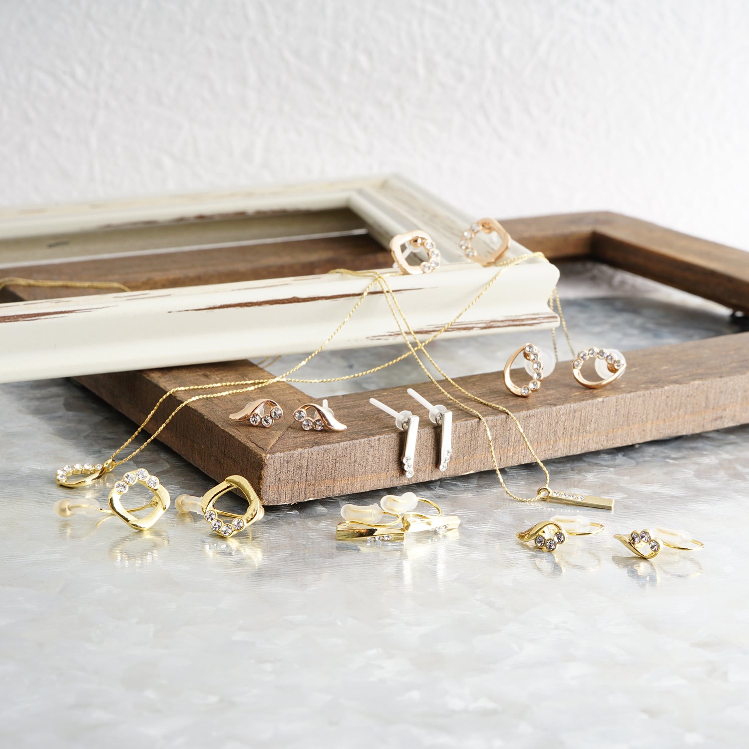 3連ストーン ノンホールピアス