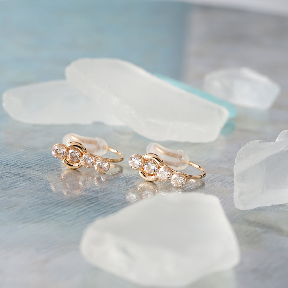 ニュアンスメタル 4連キュービックジルコニア ノンホールピアス