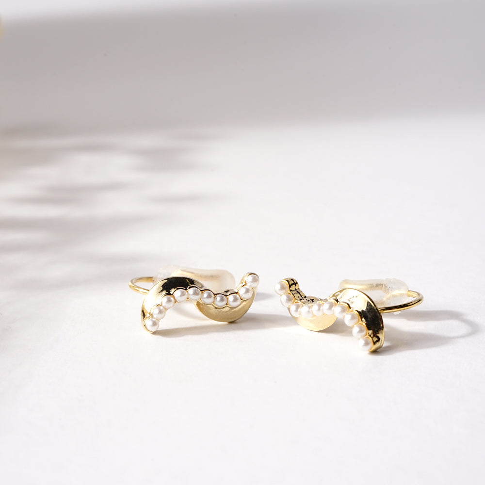 【9/8再入荷】メタル×プチパール ウェーブ ノンホールピアス