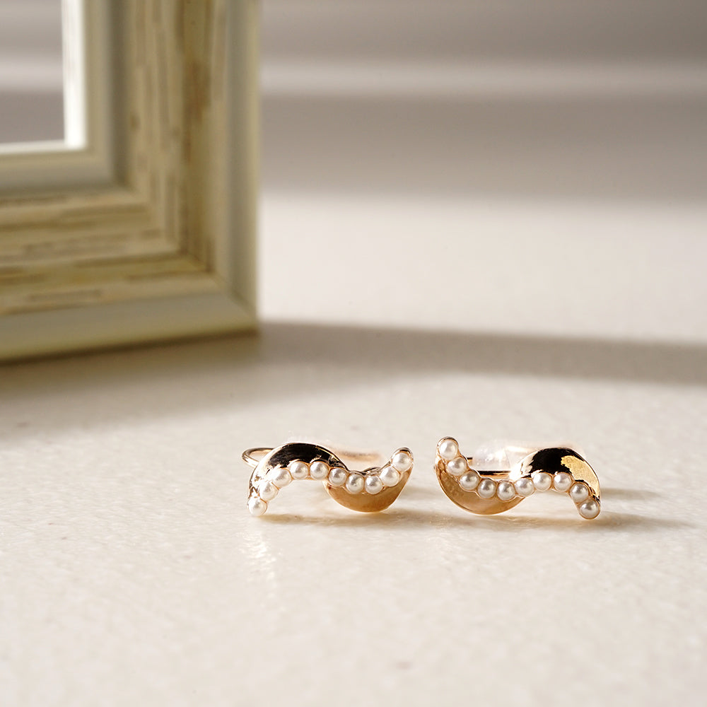 【9/8再入荷】メタル×プチパール ウェーブ ノンホールピアス