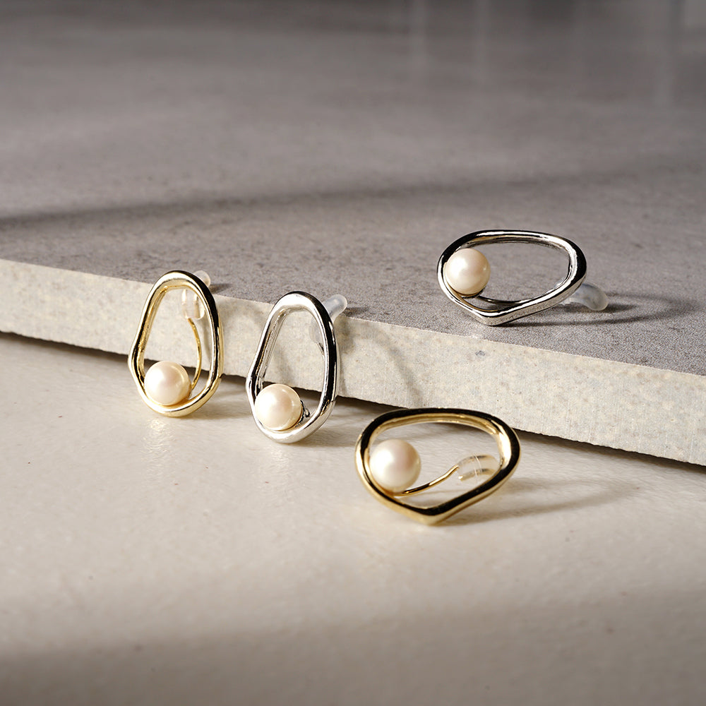 【NEW】メタル×パール オーバル ノンホールピアス
