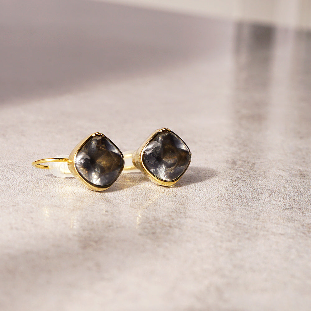 【NEW】カラーキュービックジルコニア ノンホールピアス