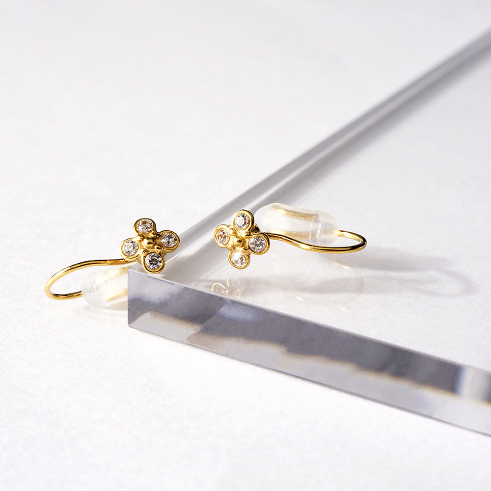 ステンレス フラワー ノンホールピアス イヤリング シリコン 痛くない 小ぶり かわいい 花 金属アレルギー対応 itam