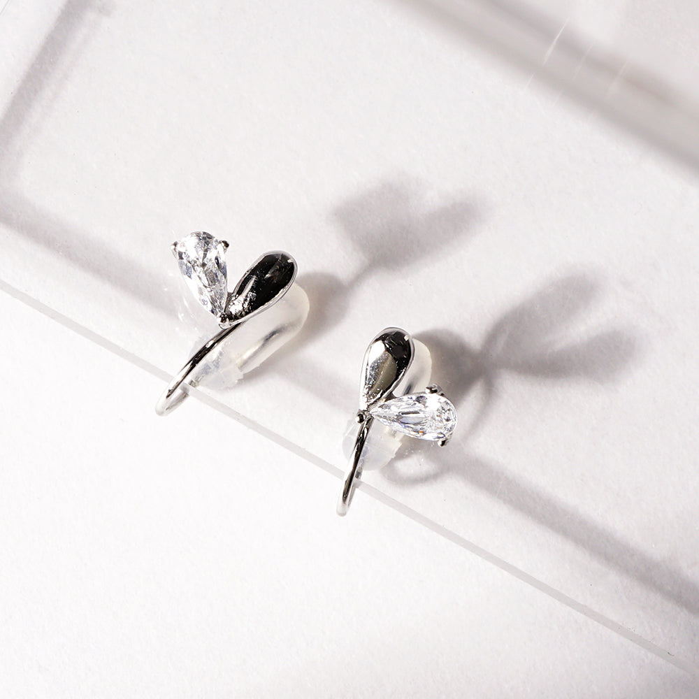 【NEW】【 金属アレルギー対応 】ステンレス ハート キュービックジルコニア ノンホールピアス