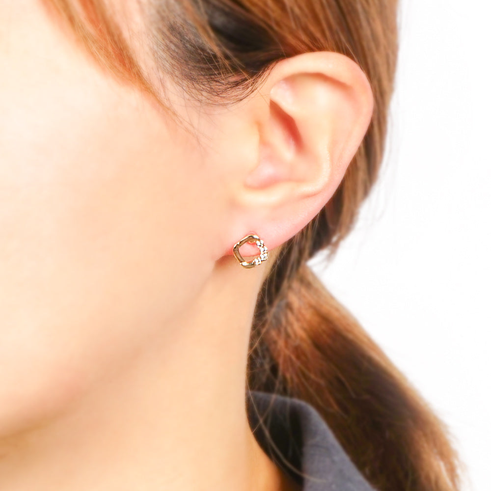 4連ストーン スクエア セラミックポストピアス