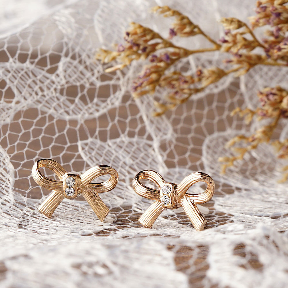 リボン ストーン セラミックポストピアス