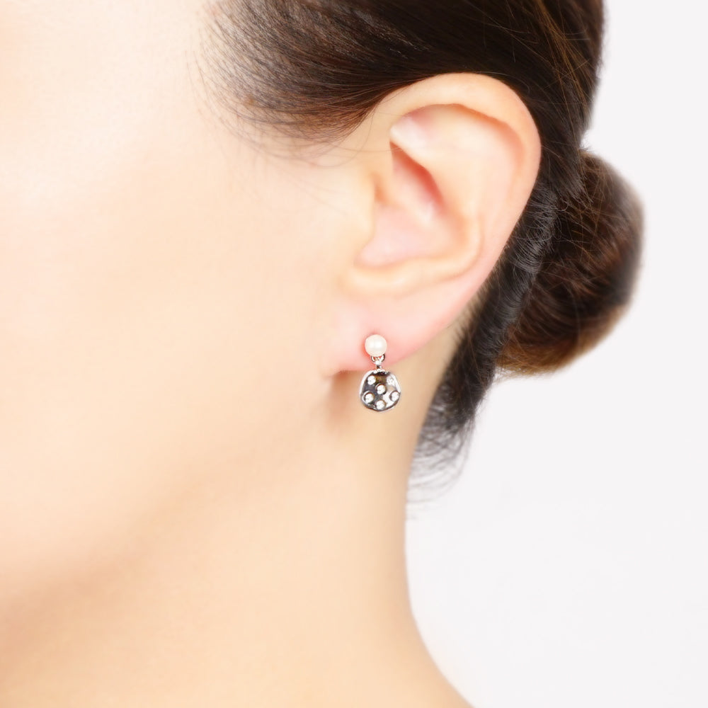 【NEW】メタルシリーズ メタル×ビジュー パール セラミックポストピアス