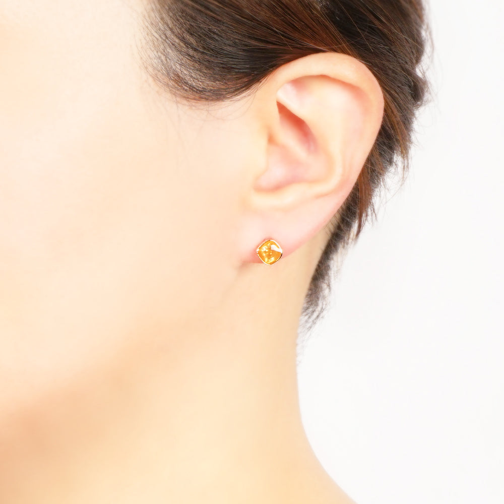 【NEW】【 金属アレルギー対応 】カラーキュービックジルコニア セラミックポストピアス