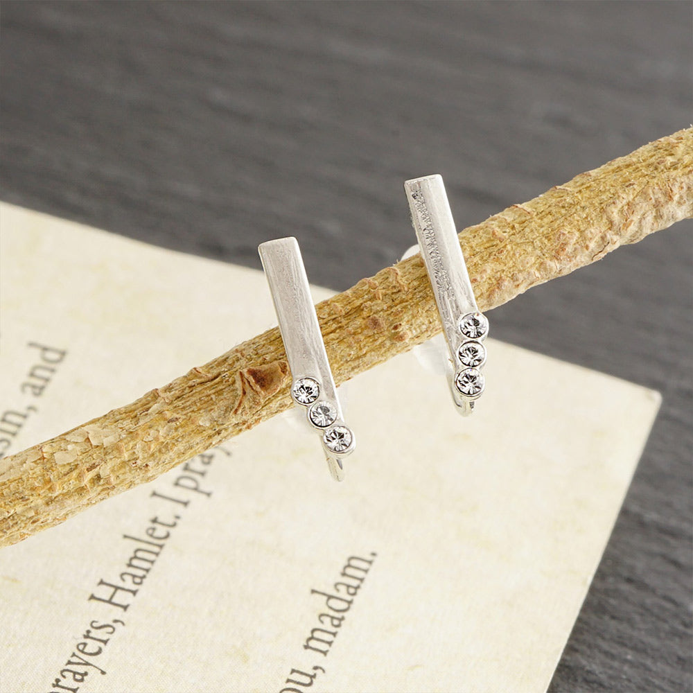 3連ストーン ノンホールピアス