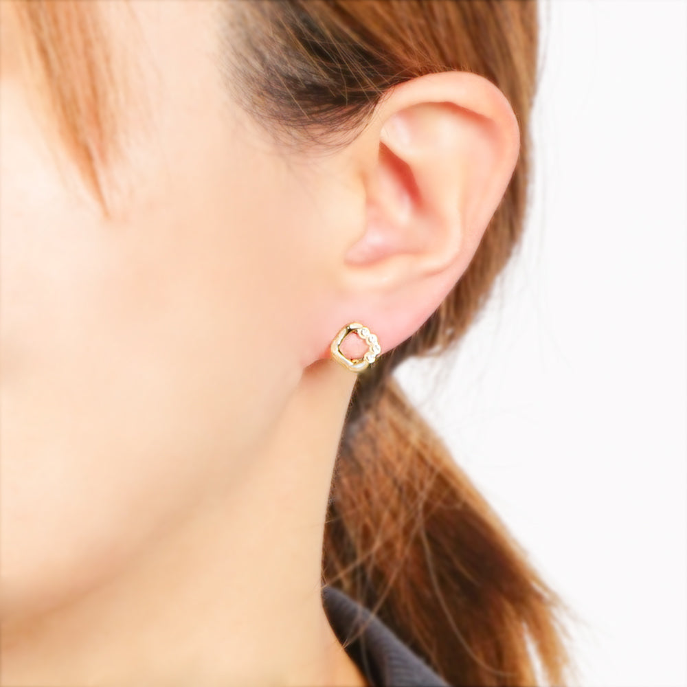 4連ストーン スクエア ノンホールピアス