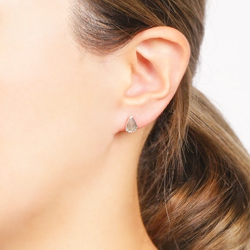 ティアドロップ ストーン ノンホールピアス