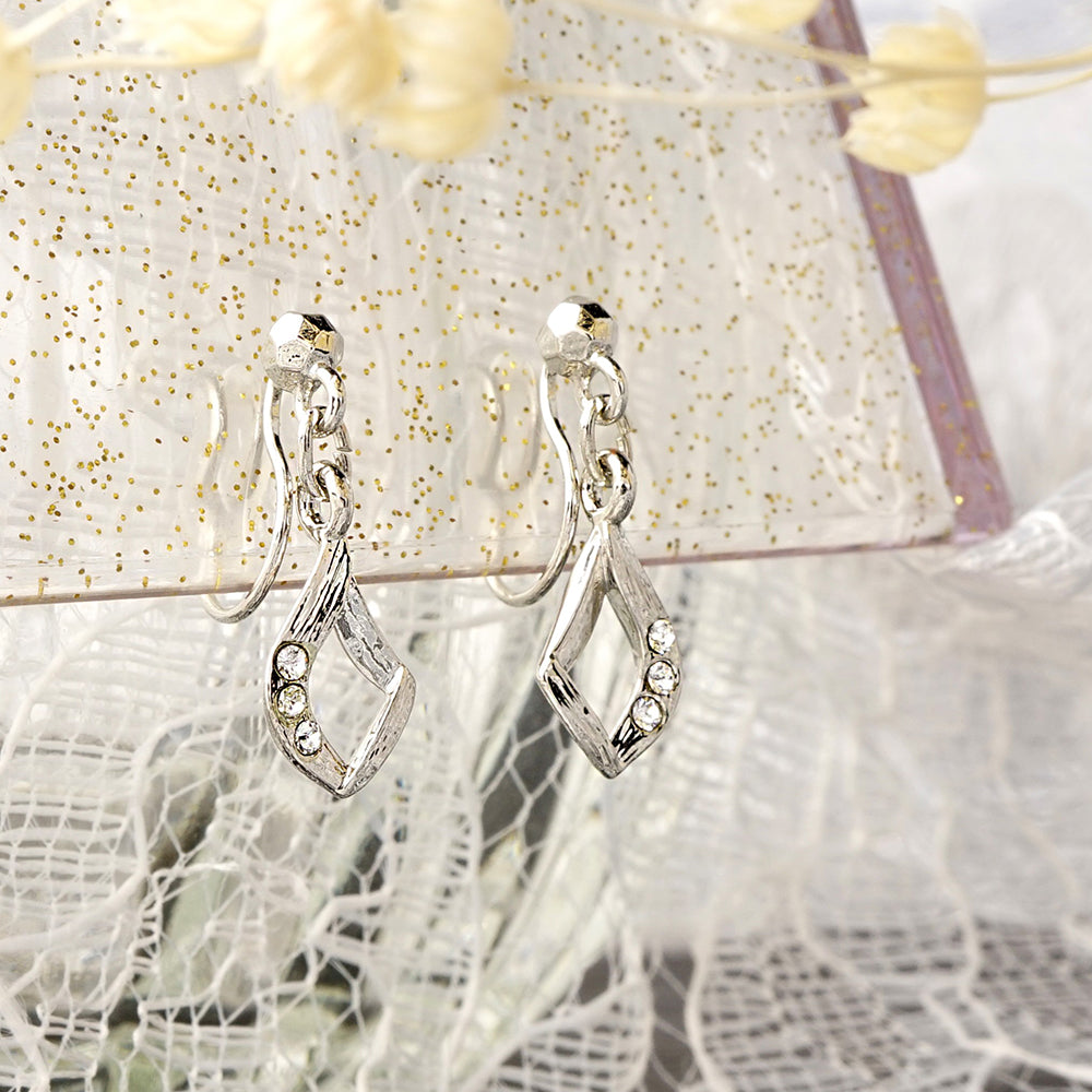 3連ストーン ノンホールピアス