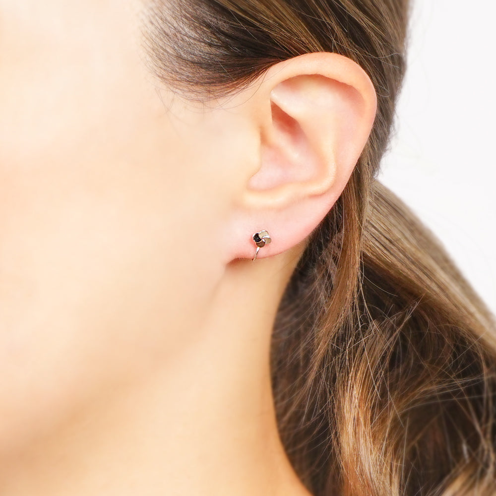 プチフラワー ノンホールピアス