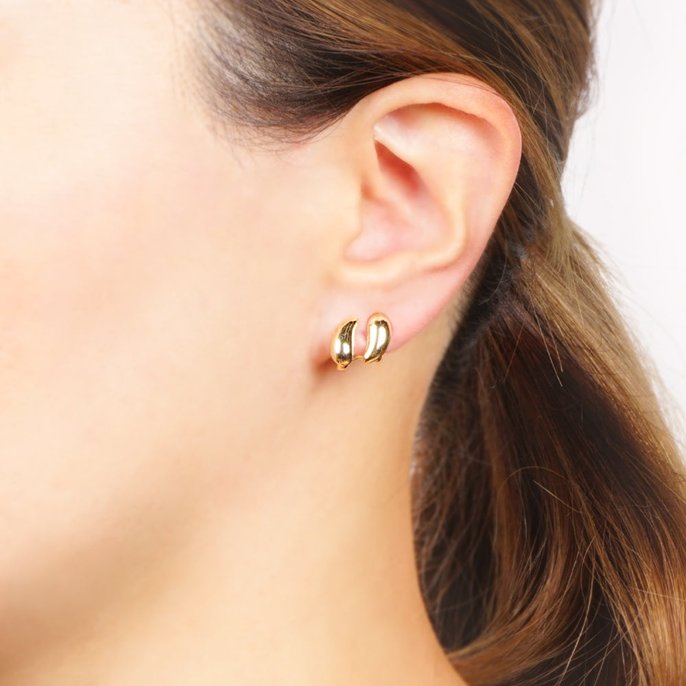 ティアドロップ ツインノンホールピアス