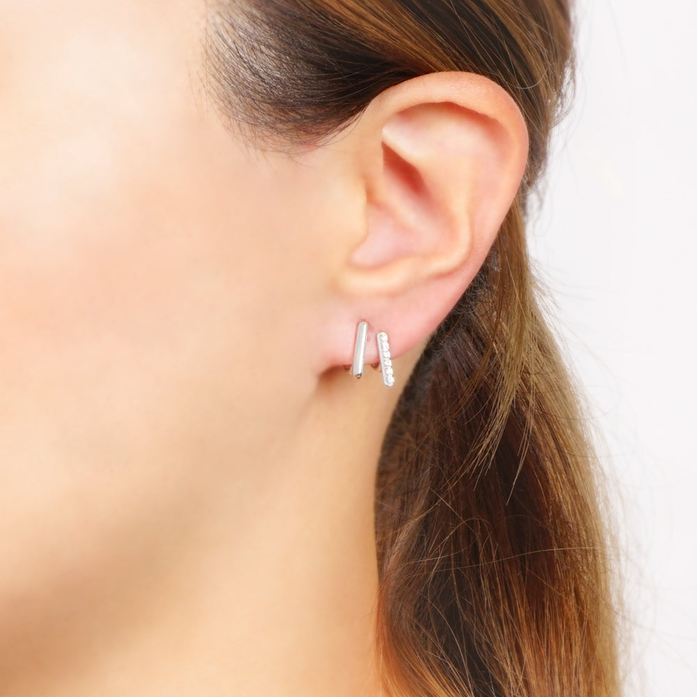 プレーン&ストーン ツインノンホールピアス