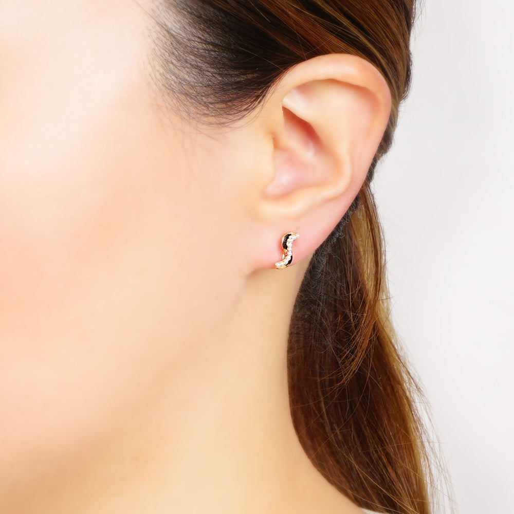 【9/8再入荷】メタル×プチパール ウェーブ ノンホールピアス