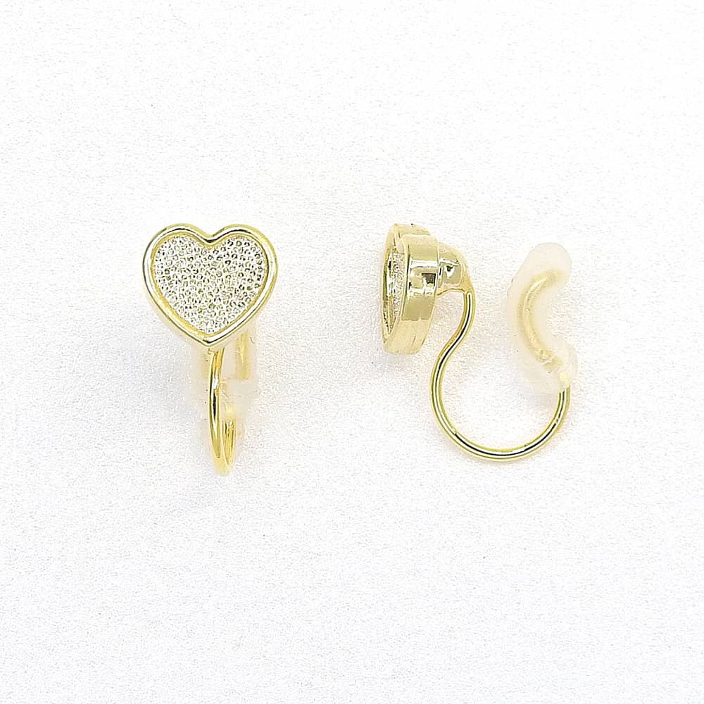 【NEW】梨地 ハート ノンホールピアス