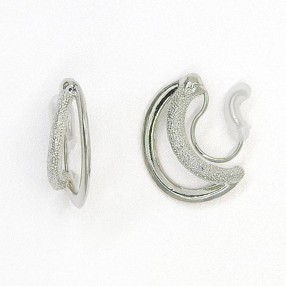 【NEW】梨地 ダブルフープノンホールピアス