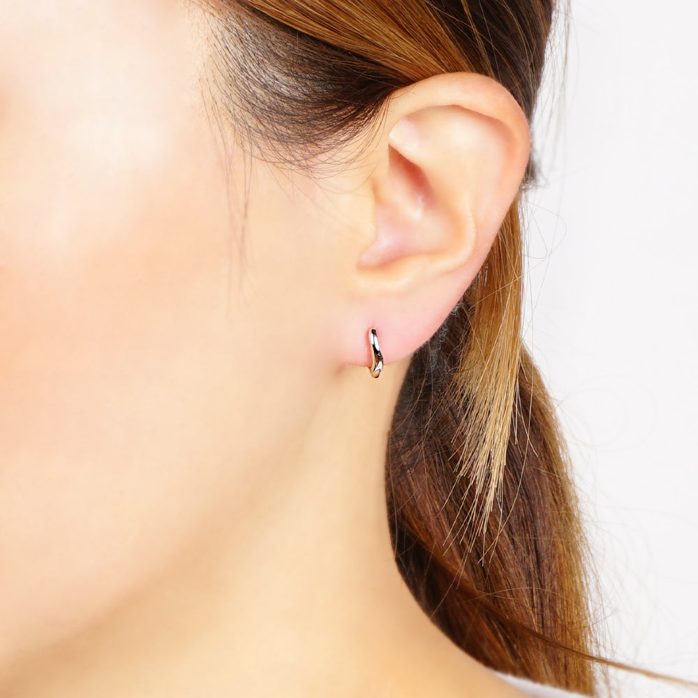 ステンレス ウェーブハーフフープ ノンホールピアス
