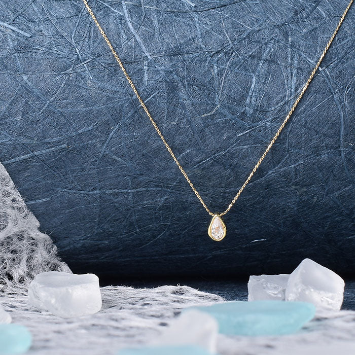 キュービックジルコニア ティアドロップネックレス