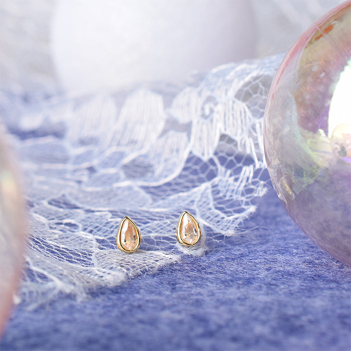 キュービックジルコニア ティアドロップピアス