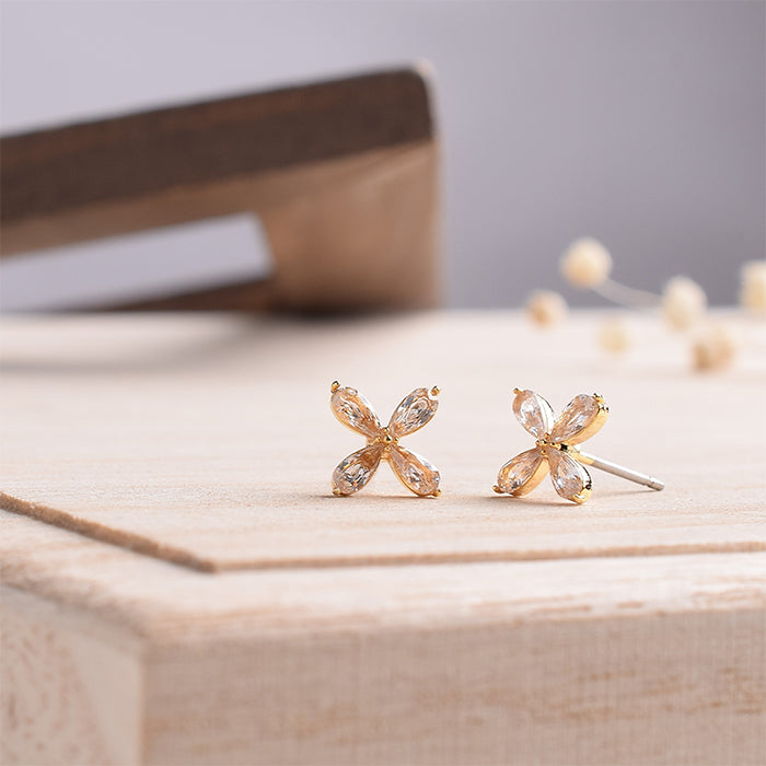 【NEW Color】キュービックジルコニア フラワー ピアス