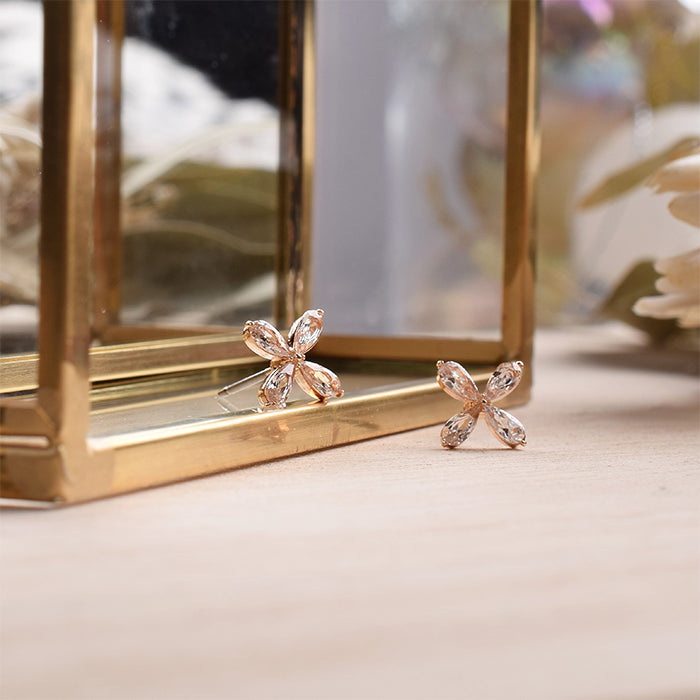 【NEW Color】キュービックジルコニア フラワー ピアス