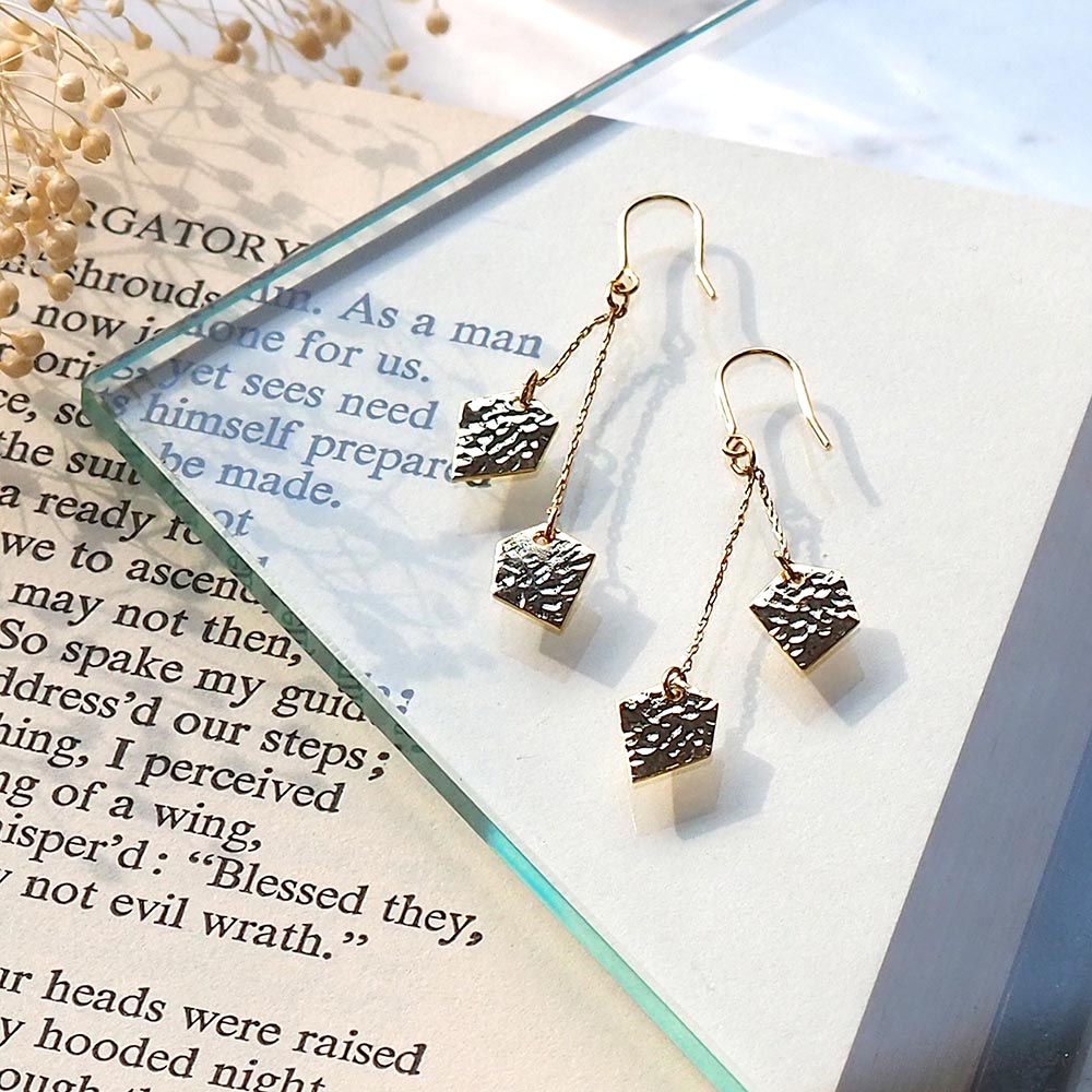 コーティングピアス ゴールド