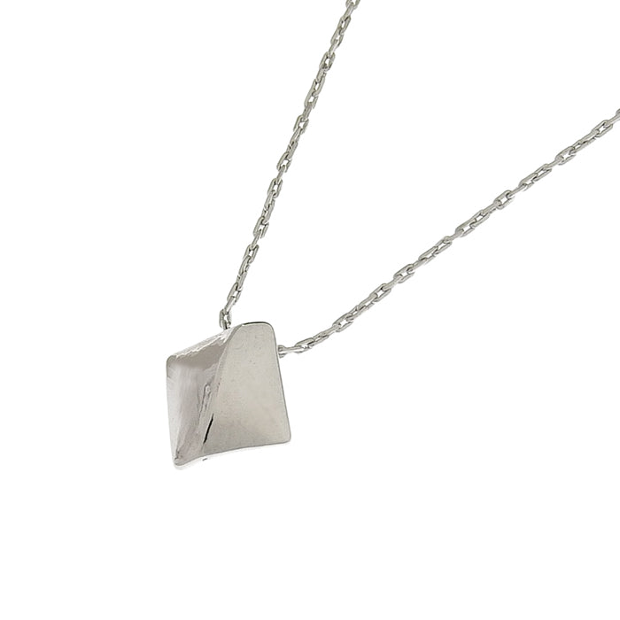 スクエアネックレス