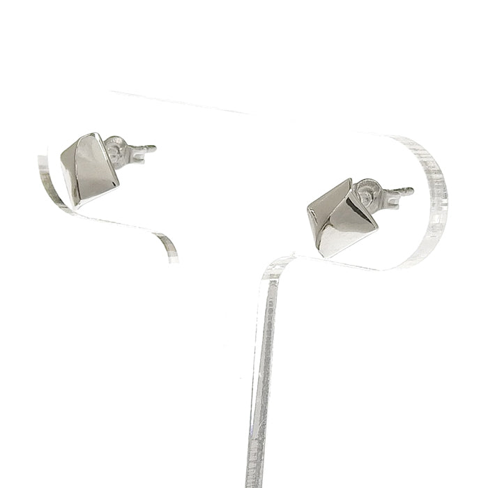 スクエアピアス