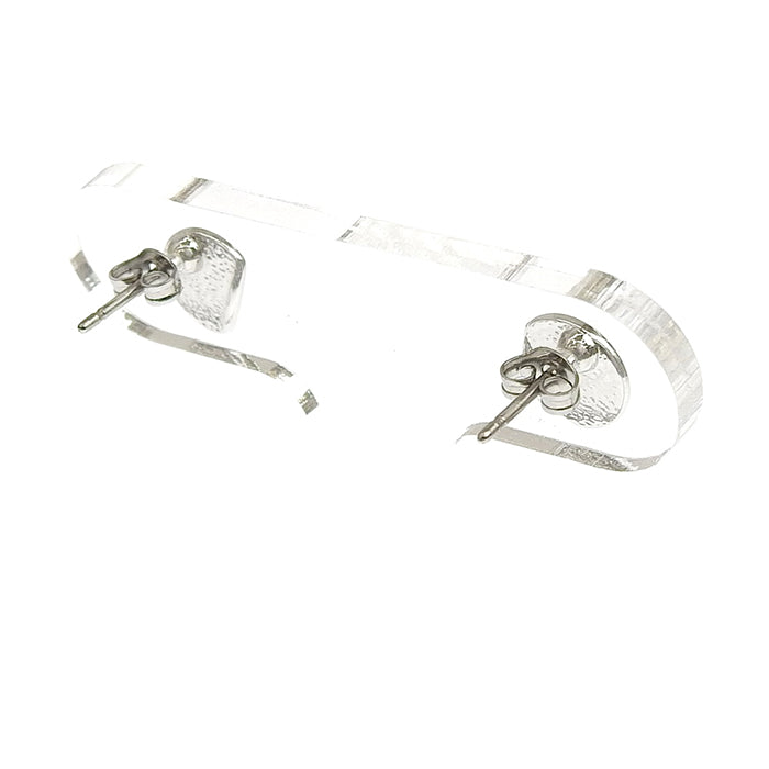 プレートピアス