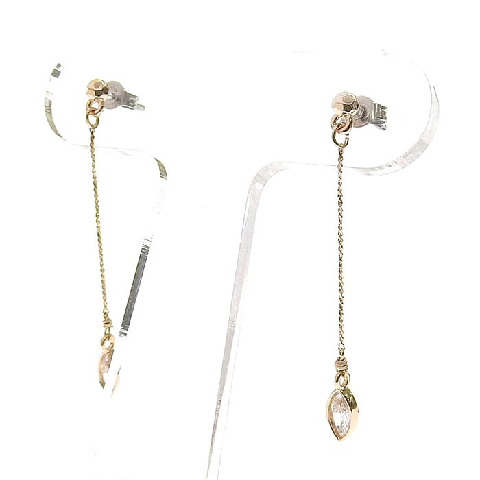 キュービックジルコニアチタンポストピアス