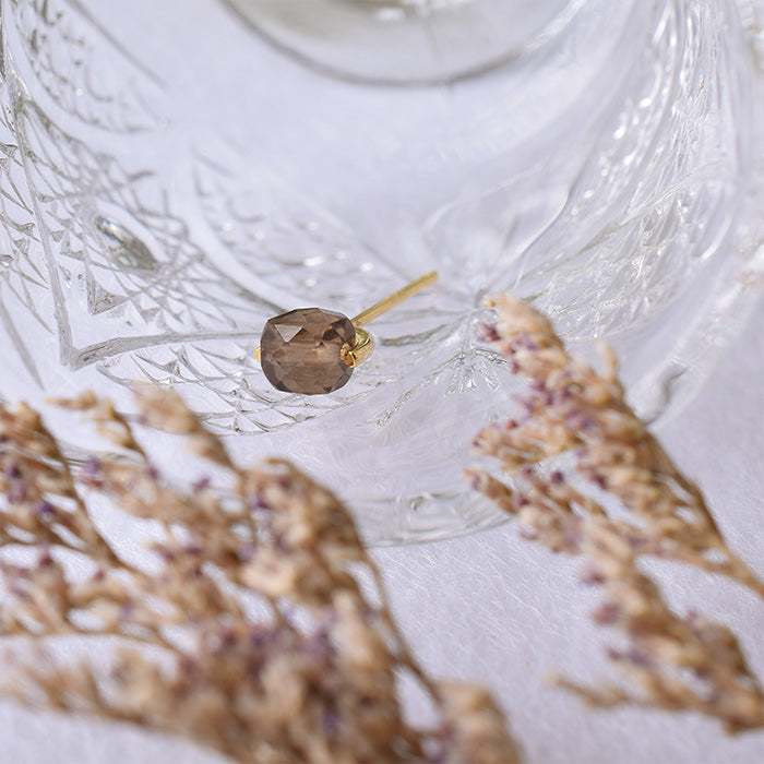 Natural stone スモーキークォーツ シングルピアス