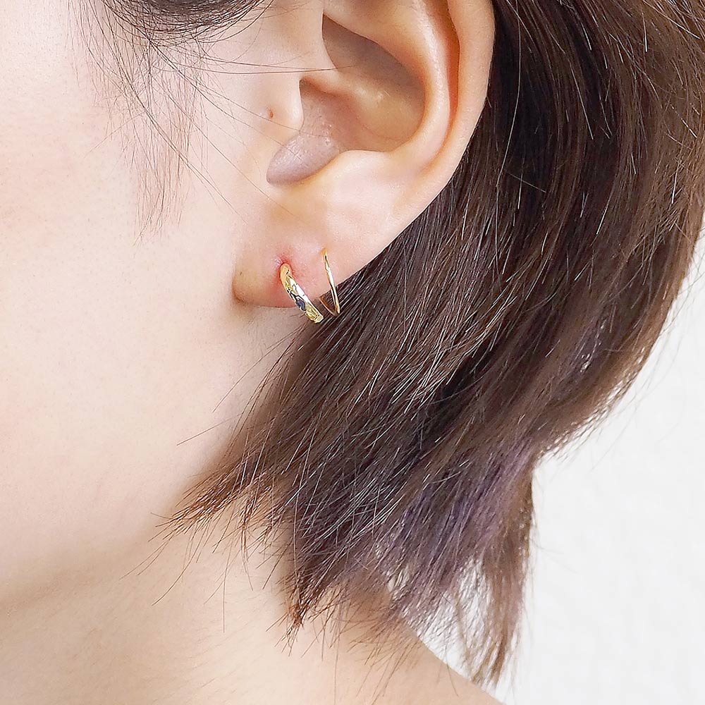 スパイラルダブルピアス