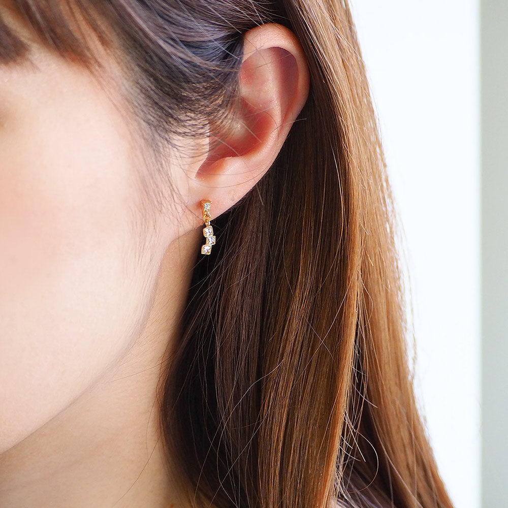 3連スクエアフォルム ノンホールピアス