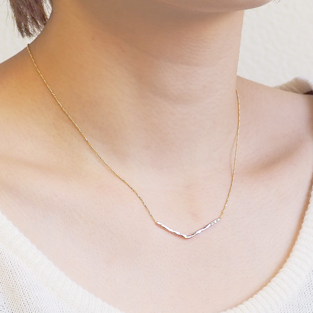 Vラインネックレス