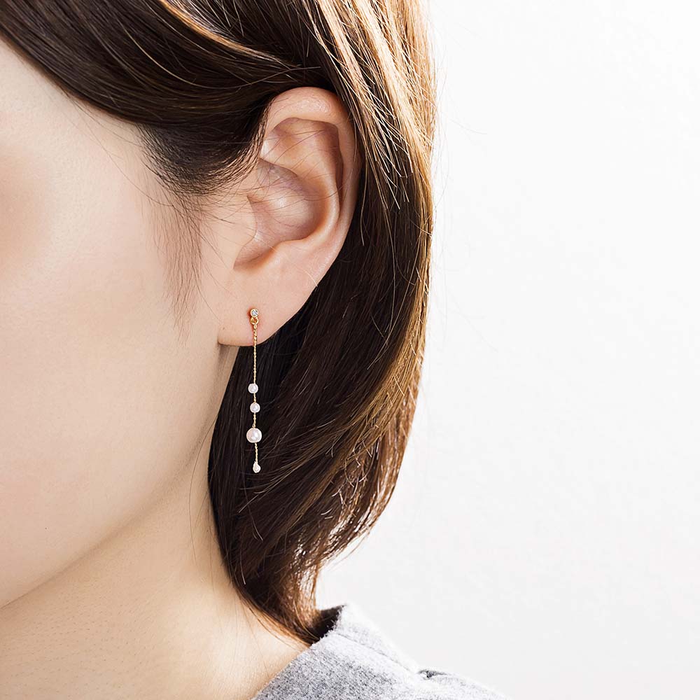 4連パールノンホールピアス