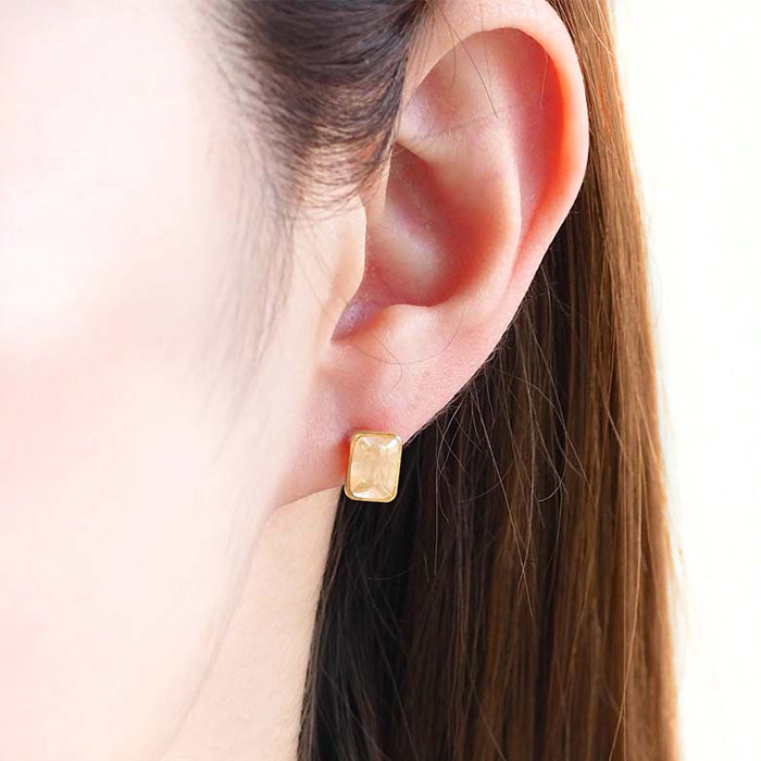 スクエアキュービックジルコニア セラミックポストピアス
