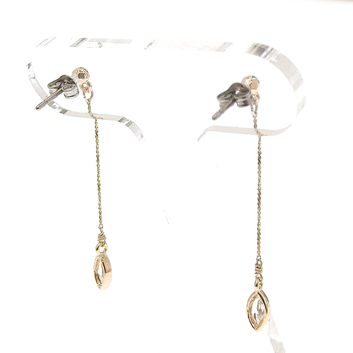 キュービックジルコニアチタンポストピアス