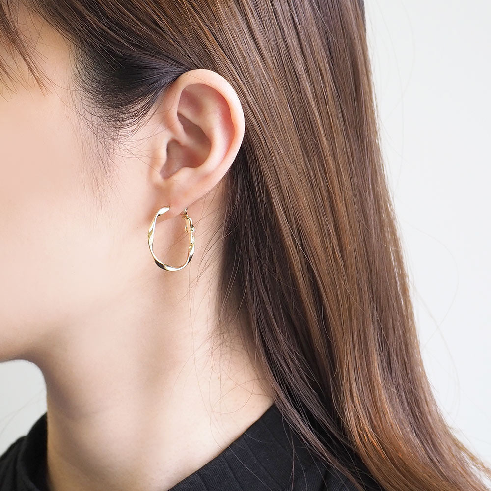 ニュアンスフープピアス