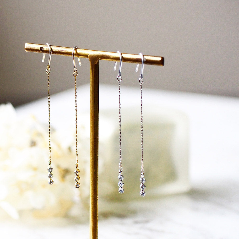 ロングチェーンコーティングピアス ゴールド