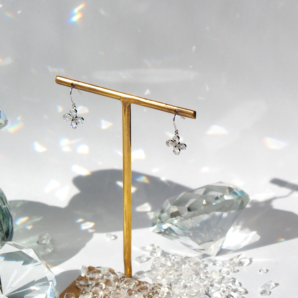 フラワーモチーフ コーティングピアス シルバー