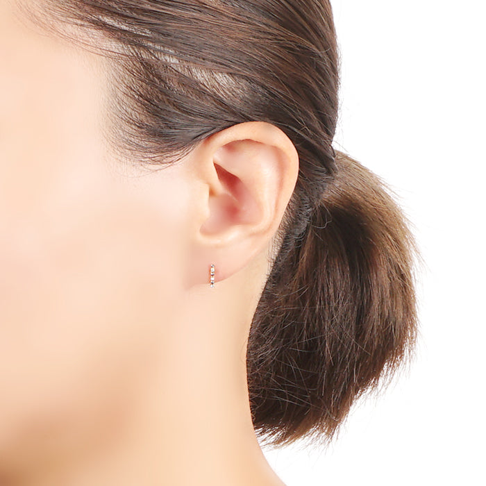 6連ストーンピアス