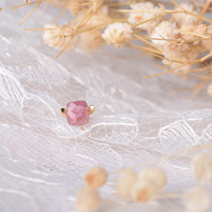 Natural stone ピンクトルマリン シングルピアス