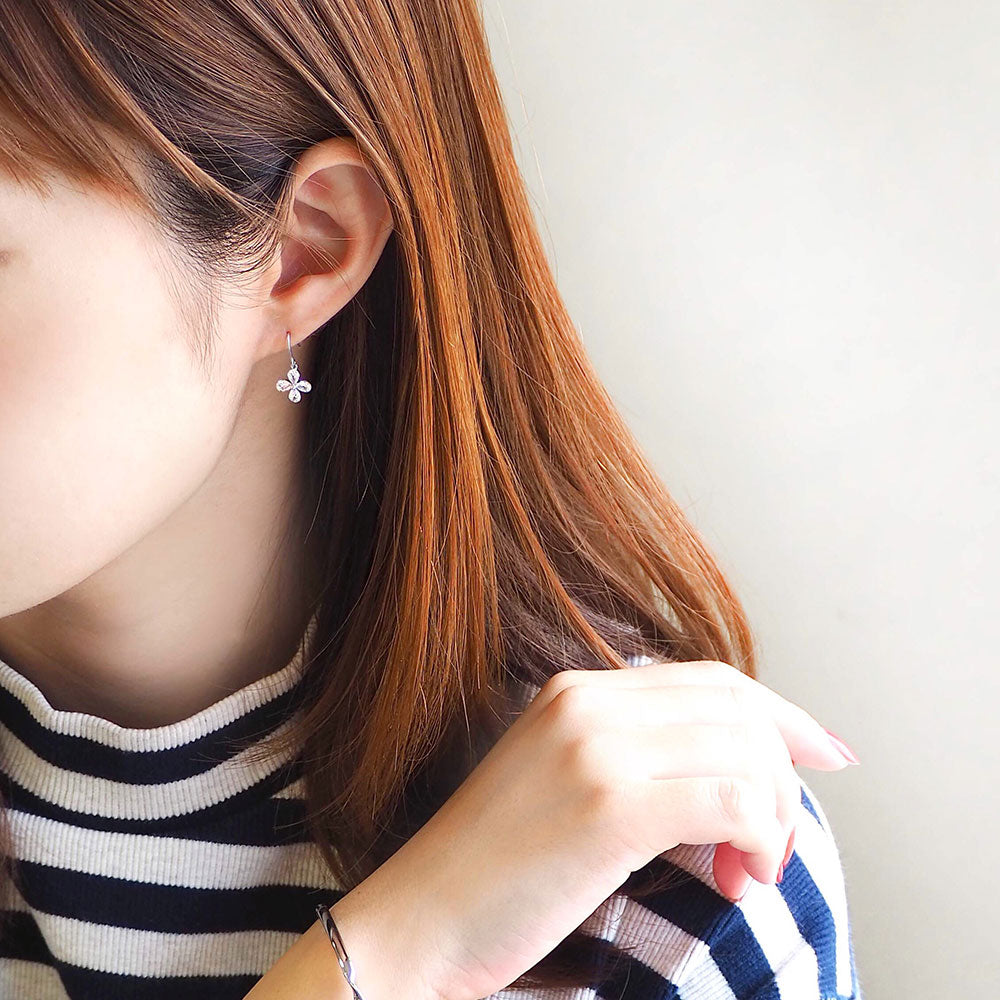 フラワーモチーフ コーティングピアス シルバー